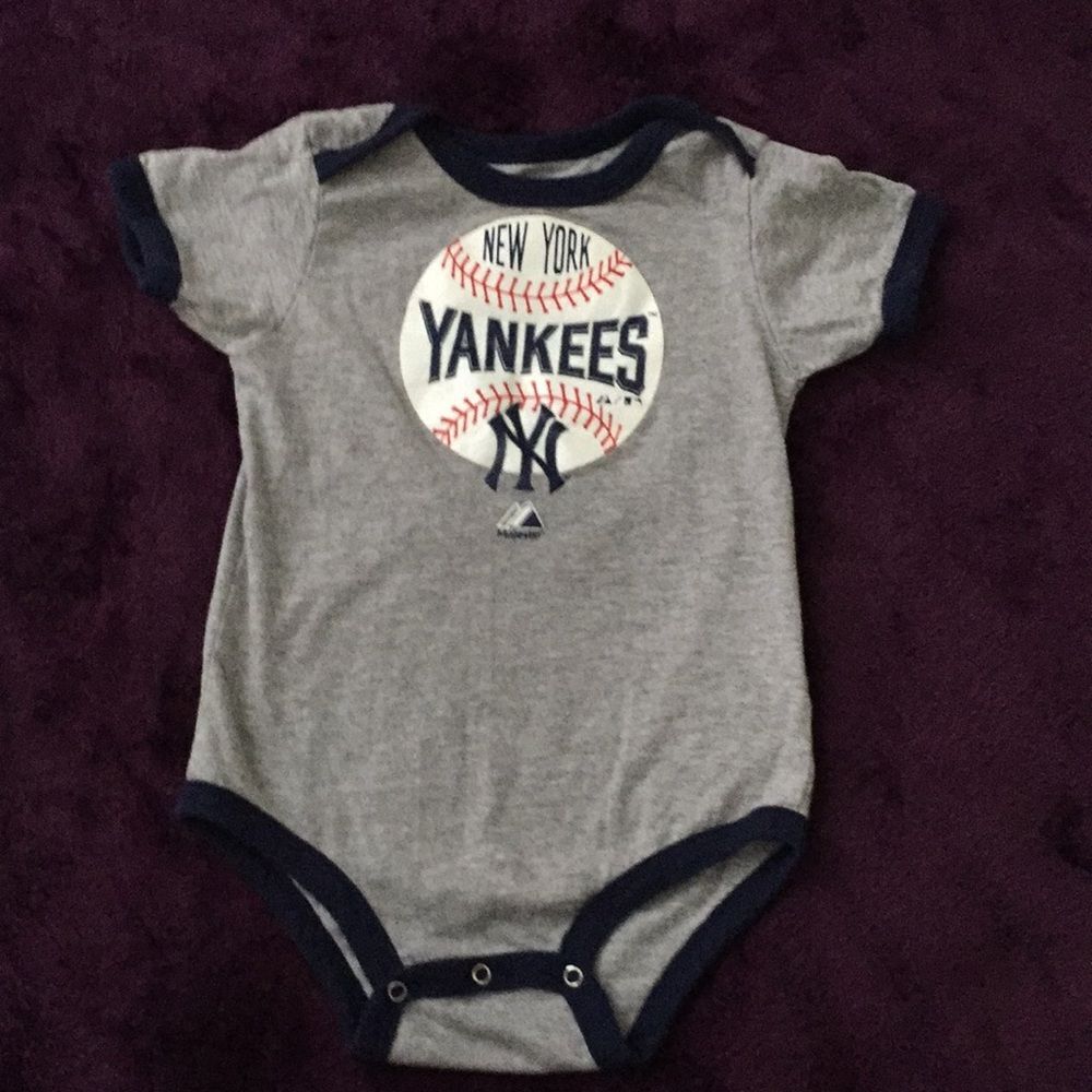 Majestic New York Yankees One Piece18 Months Baseball Summer
